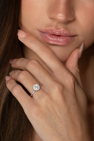 Amelie - Round Halo Engagement Ring
