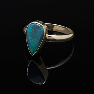 9k Yellow Gold Solid Pear-Shaped Lightning Ridge Opal Ring