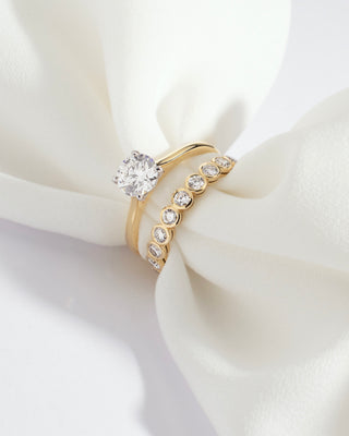 Ayla - 18k Yellow Gold 0.73ct Round Brilliant Diamond Bezel Wedding Ring
